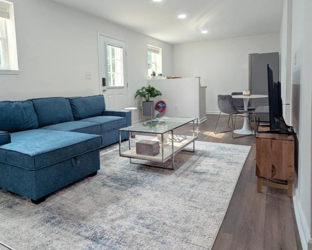 Garden Level Gem Of A 1br Suite! *
